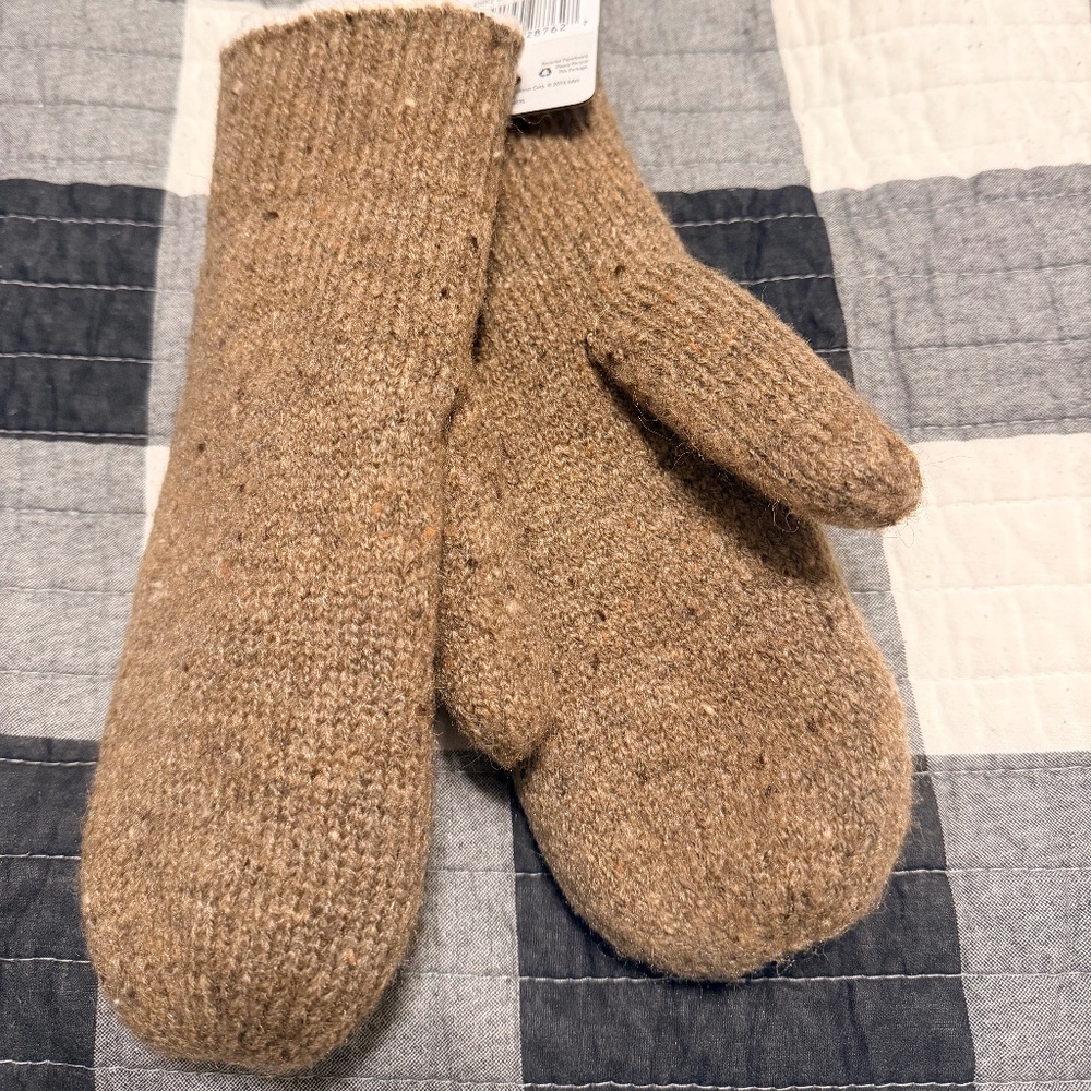 Women's Isotoner Mittens-Oatmeal